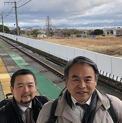 大津市唐崎駅ホーム